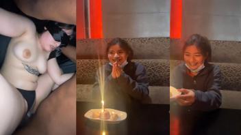 คลิปหลุดเย็ดสาวน่ารักฉลองวันเกิด Xxx ขาวเนียน่ารักครางเสียวหีแบบนี้ใครจะทนไหว เสียวโคตร
